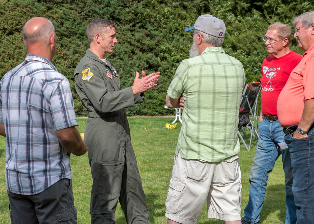 Col. Shannon Smith Visits Local Neighborhood Watch Group