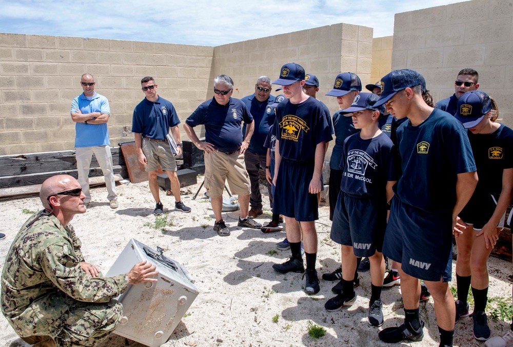 Guam US Naval Sea Cadets visit EODMU-5