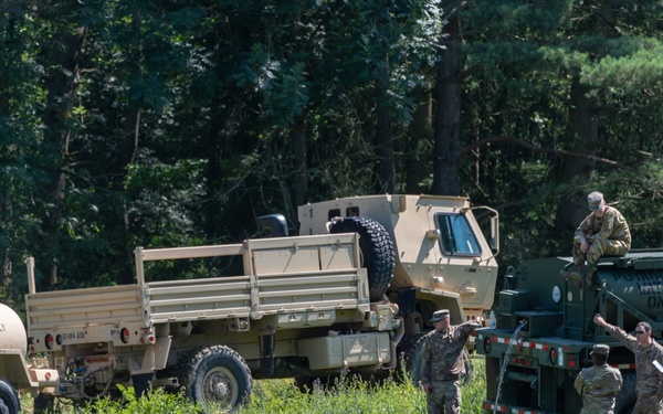 1 ID, 1 CAB Soldiers do Rugged Terrain Course