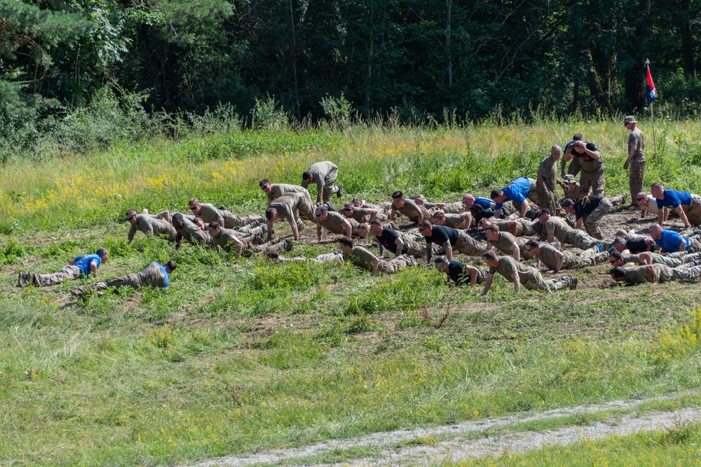 1 ID, 1 CAB Soldiers do Rugged Terrain Course