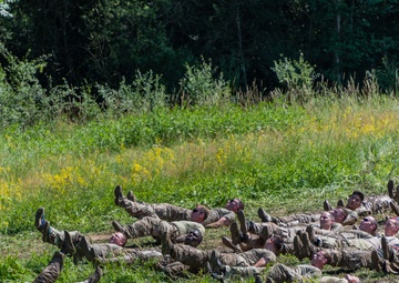 1 ID, 1 CAB Soldiers do Rugged Terrain Course