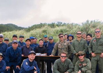 Okinawa Prefectural Police and Marines Participate in Post-Blast Analysis Training