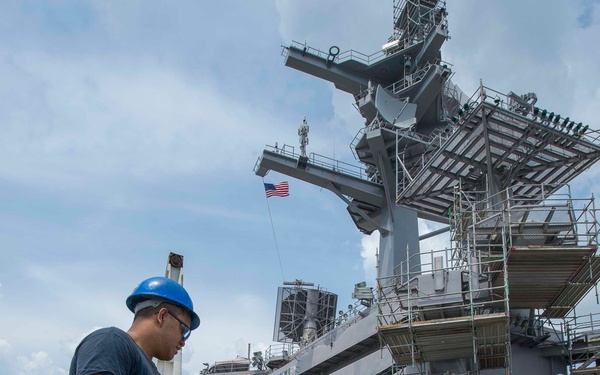 GHWB Sailors Observe Corrosion Control