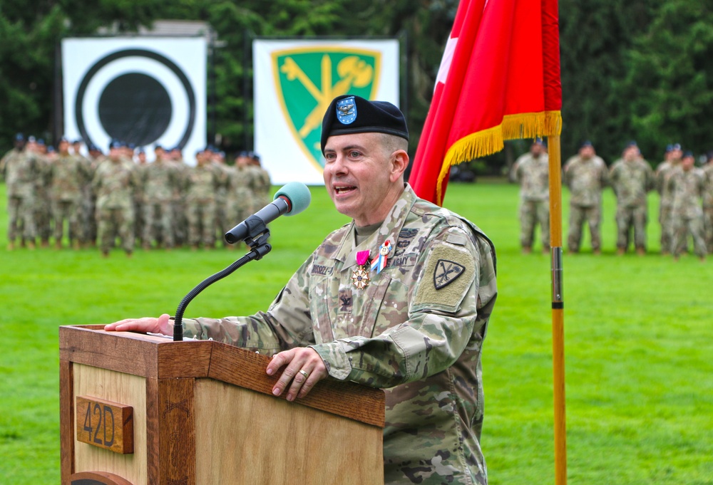 Protectors welcome new commander in ceremony on JBLM