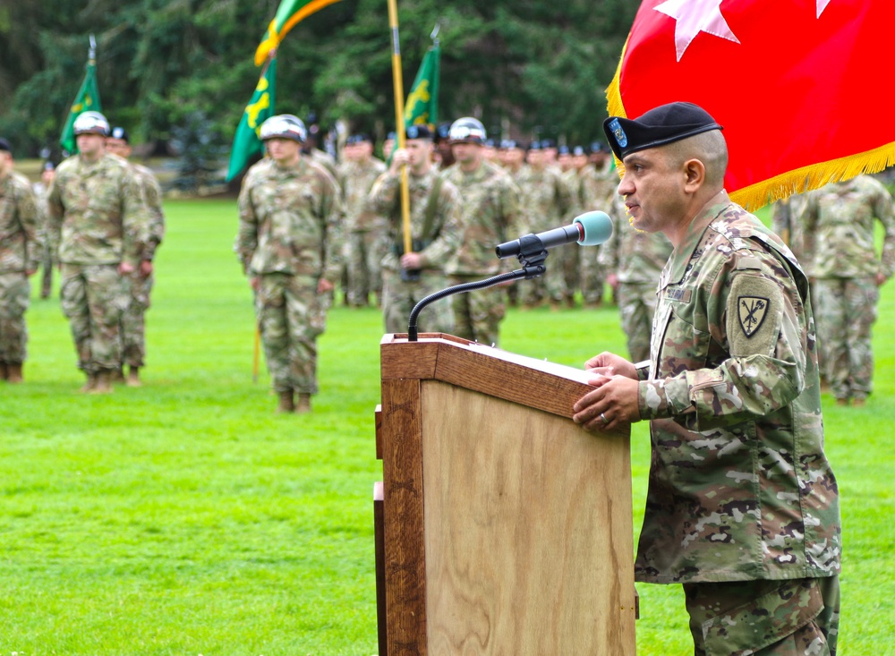 Protectors welcome new commander at ceremony on JBLM