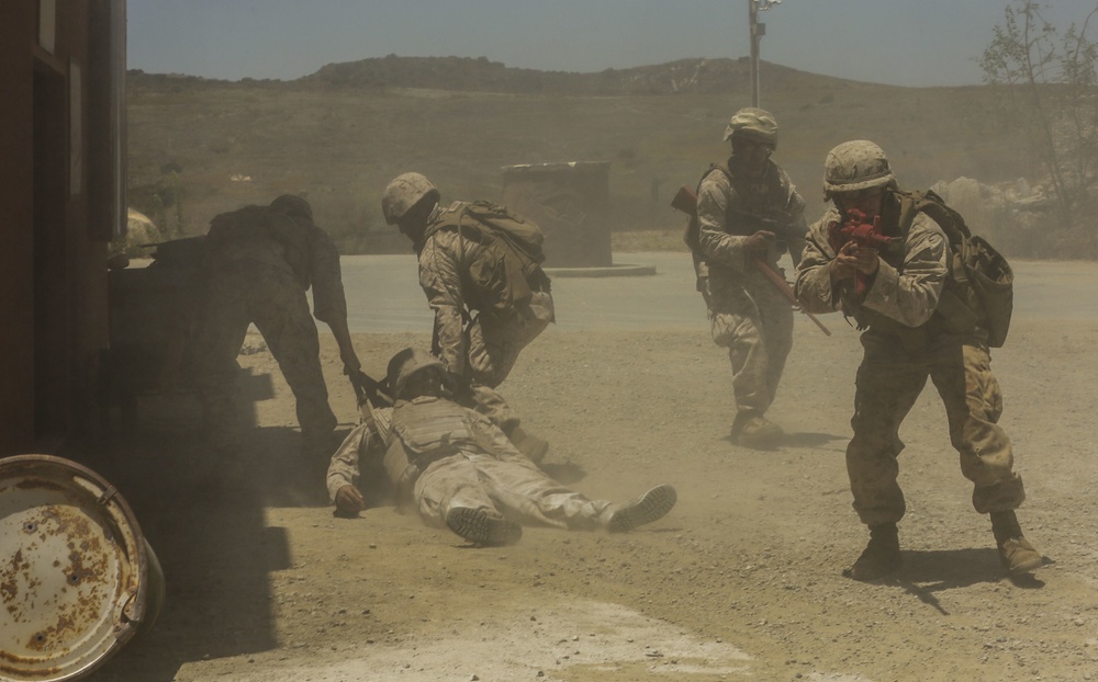 Marines with 1st Marine Logistic Group Participate in Tactical Combat Casualty Care course