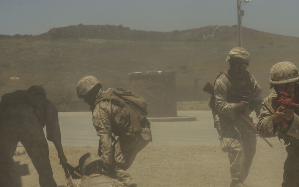 Marines with 1st Marine Logistic Group Participate in Tactical Combat Casualty Care course