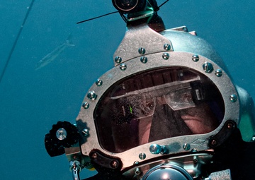 Navy diving equipment tested by astronauts for space exploration missions