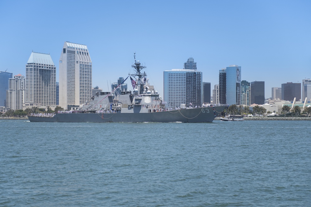 USS Stethem returns to San Diego