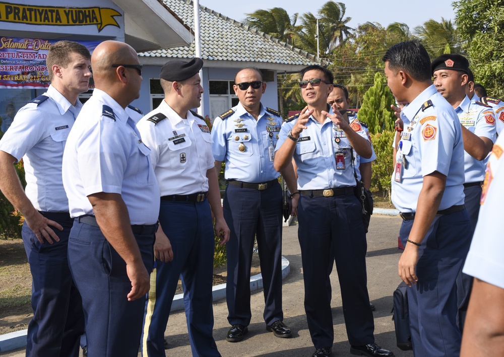 HIANG and Indonesian Air Defenders build relationships during SMEE 19-2