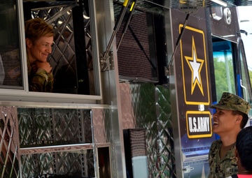 New crop of Army food trucks to serve up healthy, fast meals for more soldiers
