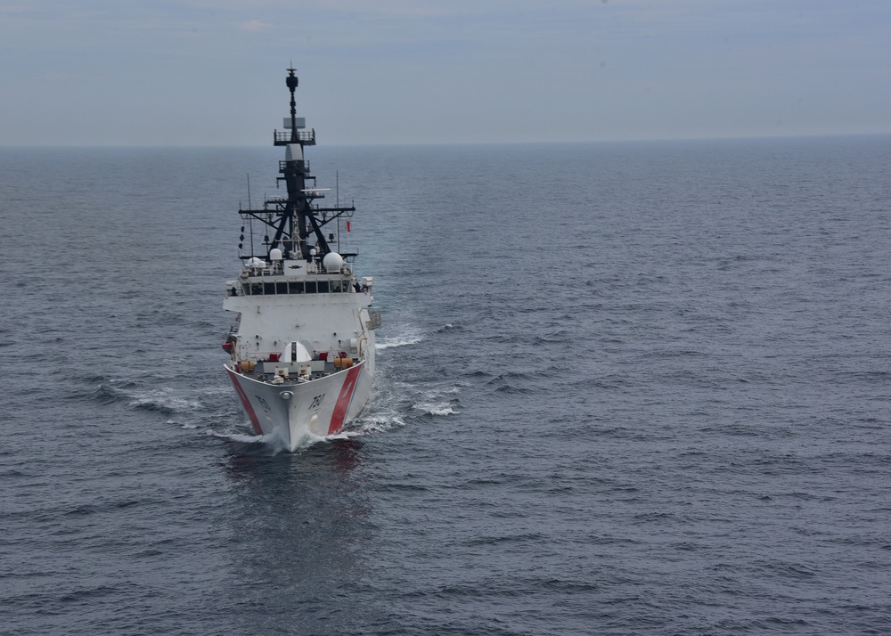 CGC Bertholf underway in the Yellow Sea