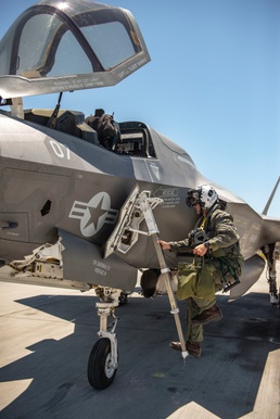 USMC Brings F-35Bs to Nellis