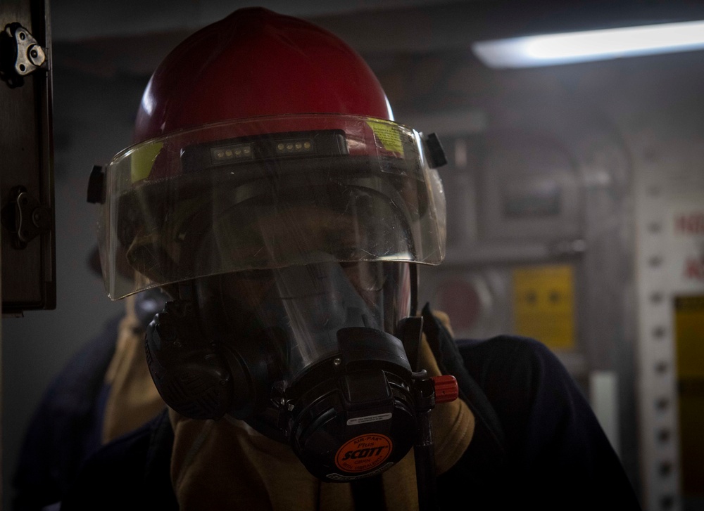 USS Gravely (DDG 107) Conducts Damage Control Training