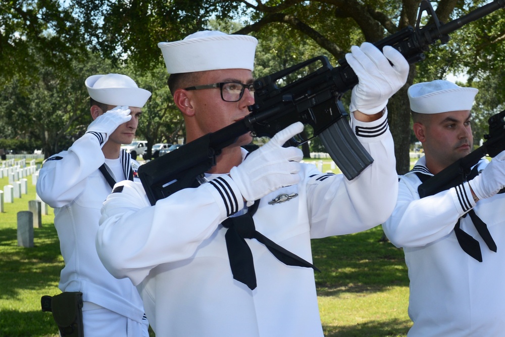 NMCB 1 Honors Last Wish of Seabee Veteran