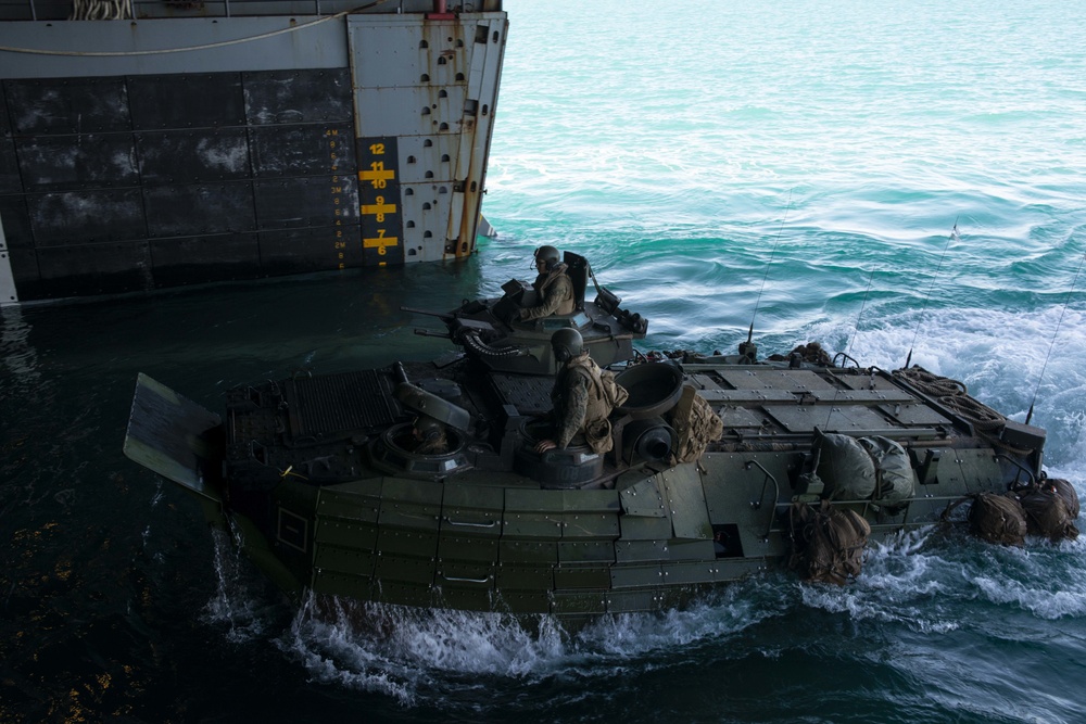 USS Green Bay (LPD 20) Assault Amphibious Vehicles