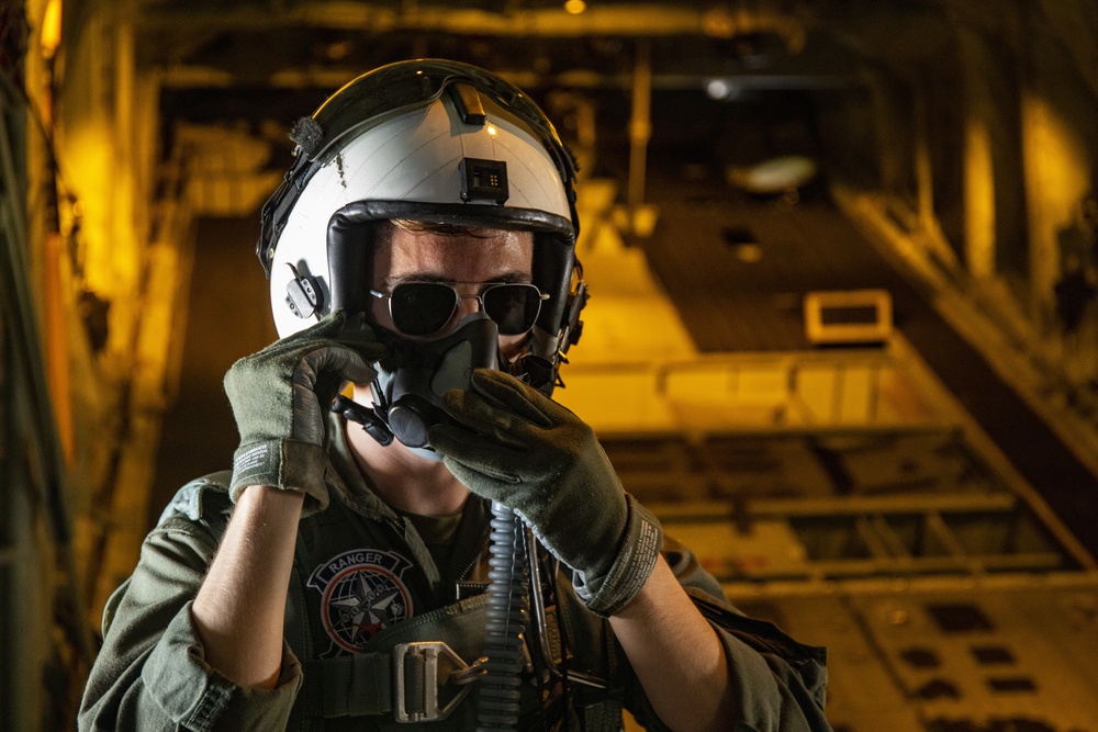 Recon Marines take the plunge over MCBH