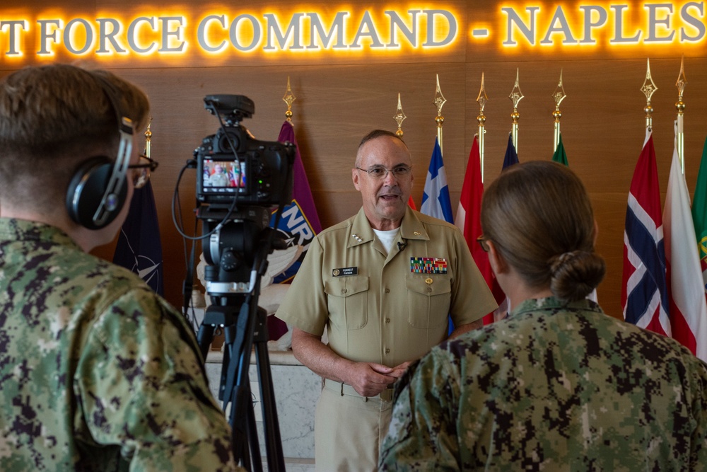 U.S. Navy Surgeon General and Chief, U.S. Navy Bureau of Medicine and Surgery, Visits Naval Hospital Naples