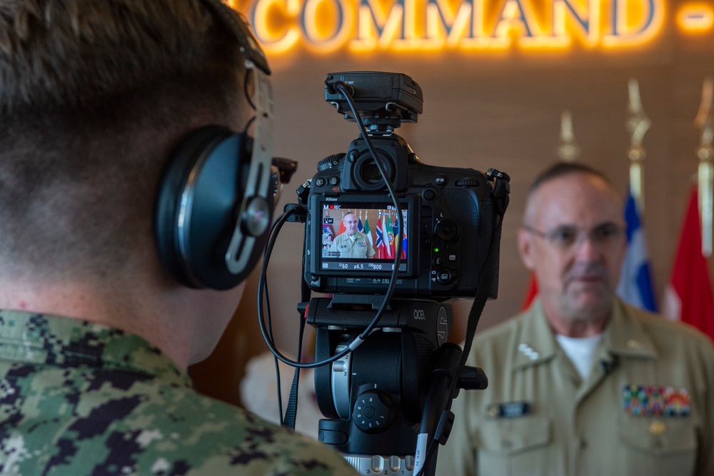 U.S. Navy Surgeon General and Chief, U.S. Navy Bureau of Medicine and Surgery, Visits Naval Hospital Naples