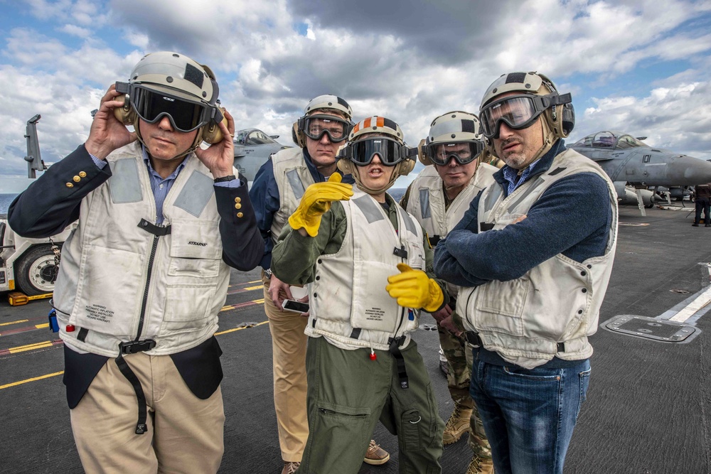 USS Ronald Reagan Hosts Distinguished Visitors