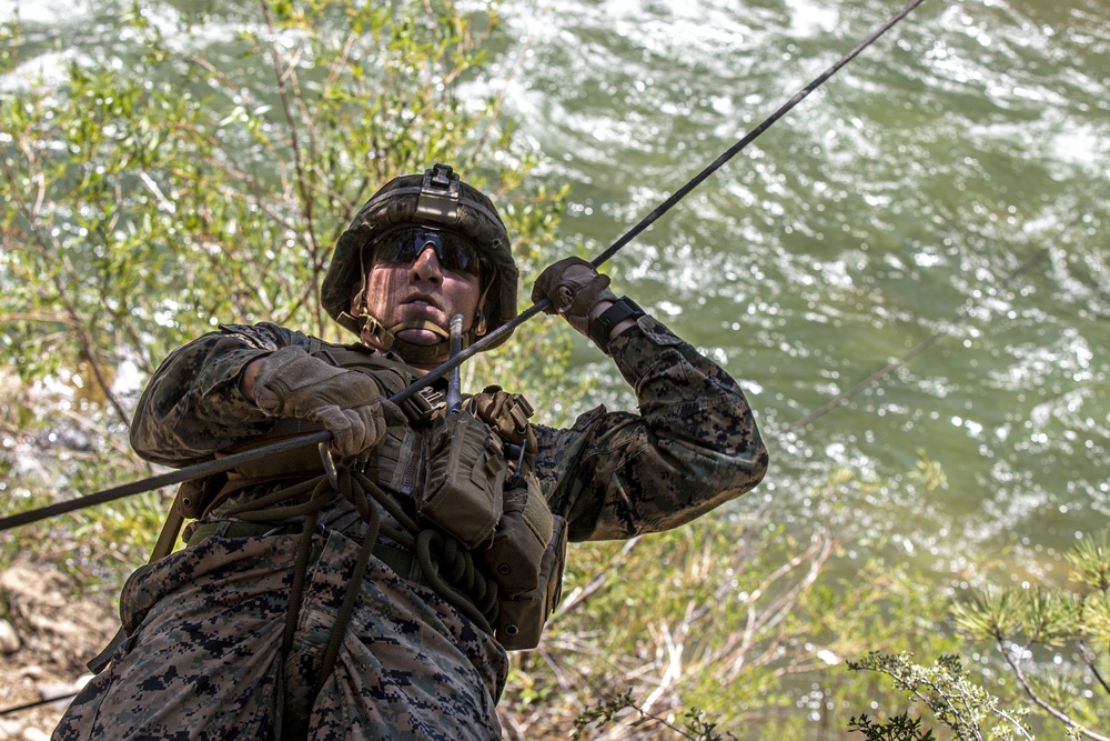 MTX 4-19: Golf Company One-Rope Bridge