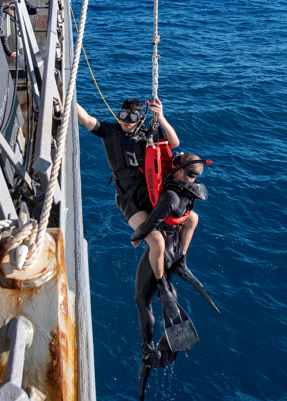 USS McCampbell Conducts Rescue Swimmer Training During Talisman Sabre 2019