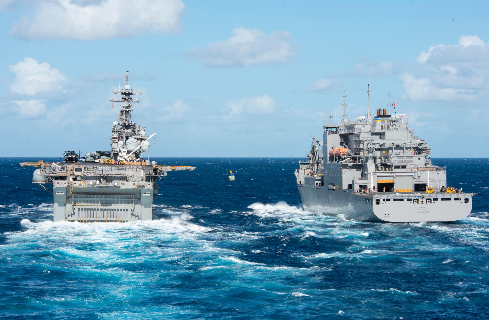 DVIDS - Images - USS Green Bay (LPD 20) Replenishment at Sea 