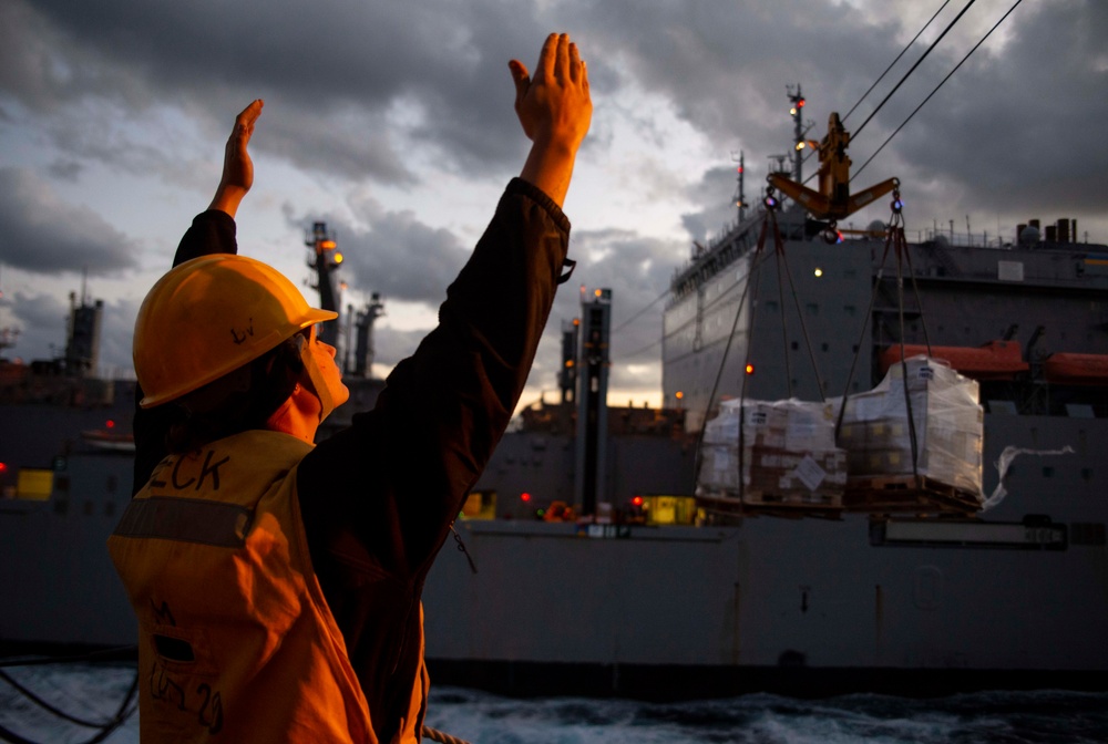 USS Green Bay (LPD 20) Replenishment at Sea