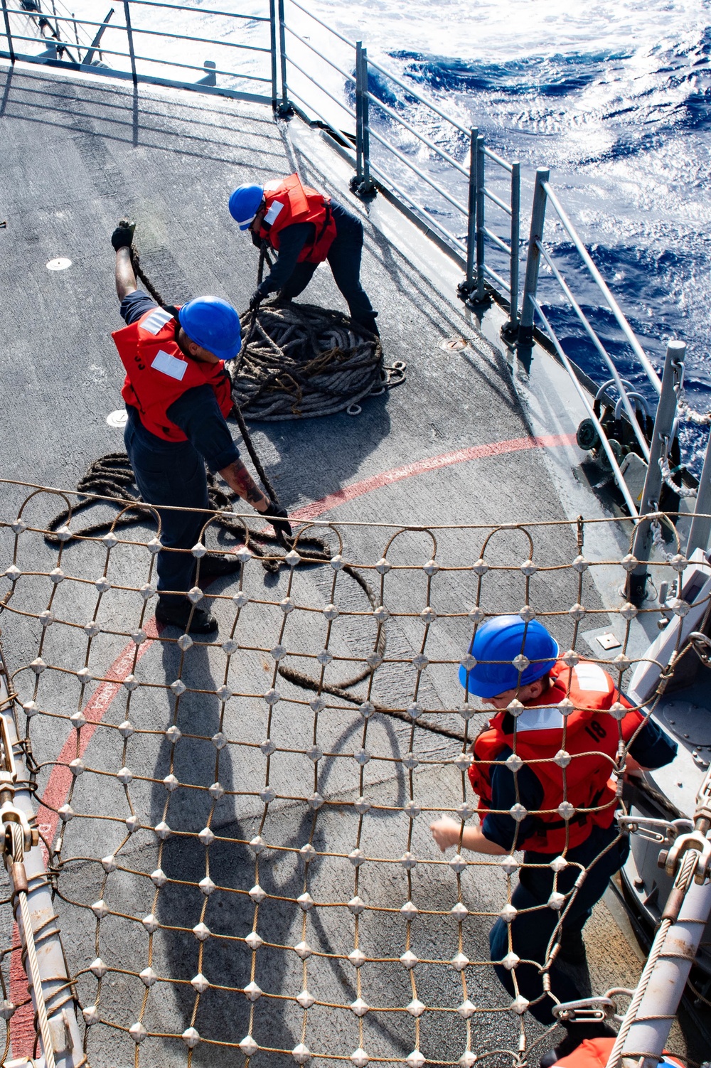USS Antietam (CG 54) conducts a replenishment-at-sea with USNS Walter S. Diehl