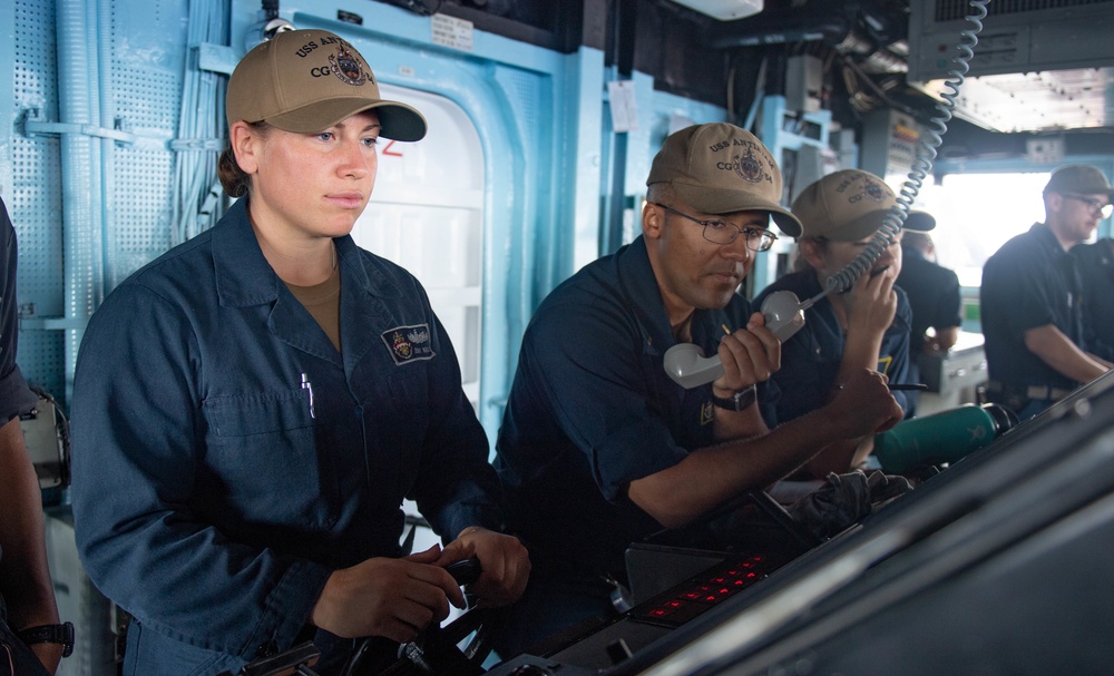 USS Antietam (CG 54) conducts a replenishment-at-sea with USNS Walter S. Diehl