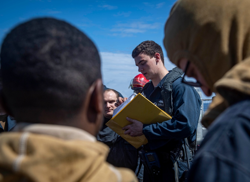 USS Gravely (DDG 107) Conducts Damage Control Training