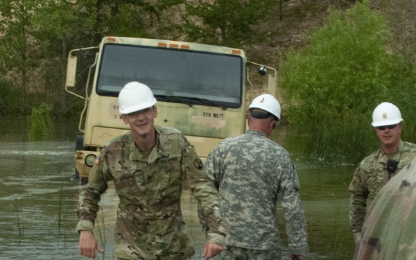 Soldiers dig deep for wheeled vehicle mechanic training