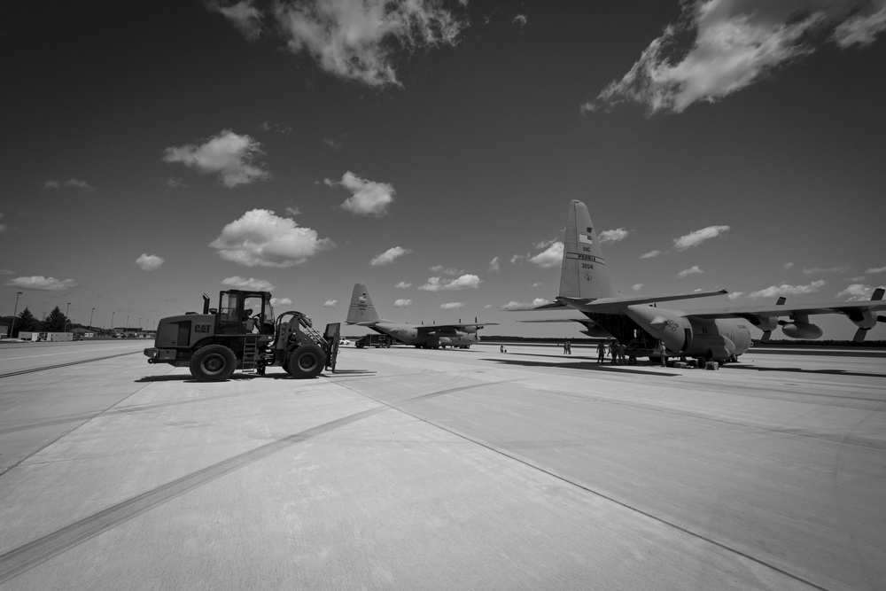 182nd Airlift Wing arrives at Northern Strike 19