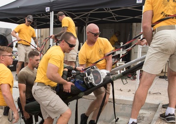 Soldiers Dive Deep for Training