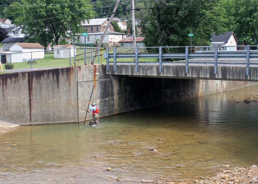 Army Corps performs damage assessment for levee in Bayard, West Virginia