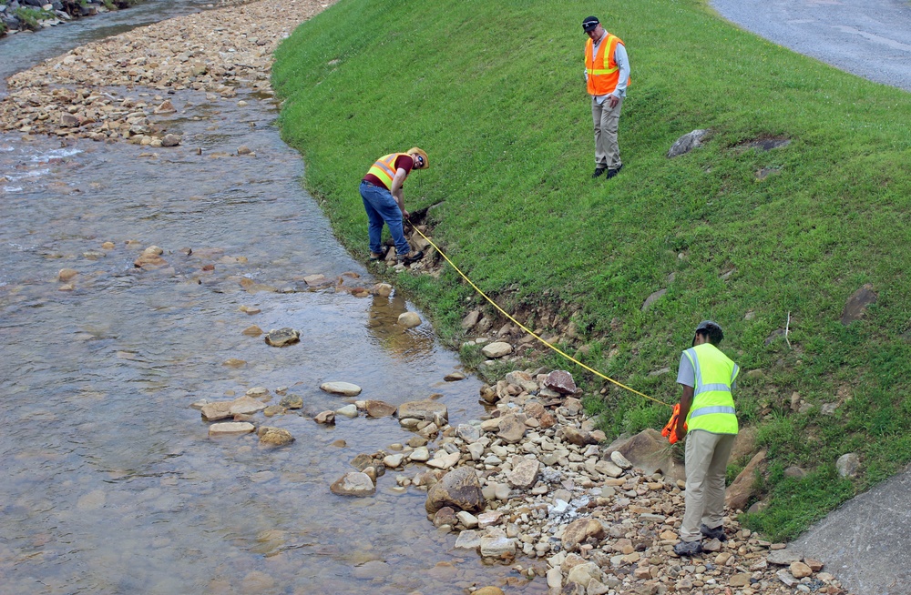 Army Corps performs damage assessment for levee in Bayard, West Virginia