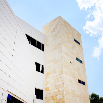 A facility for a dynamic future — Army Corps delivers high-tech space for intelligence command