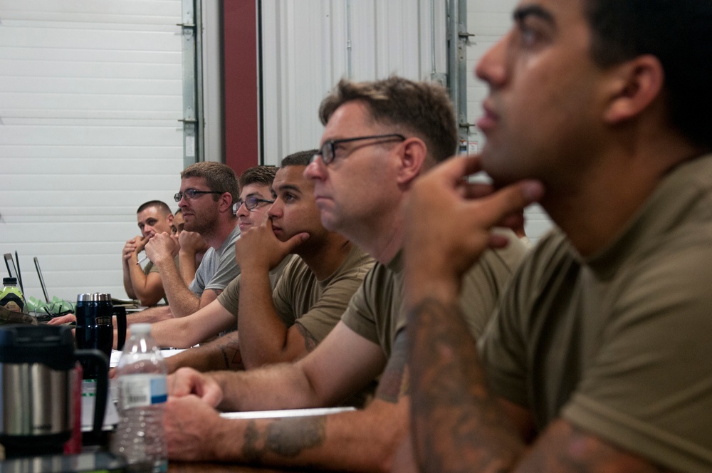 Army Reserve instructor combines passion, knowledge into maintenance training