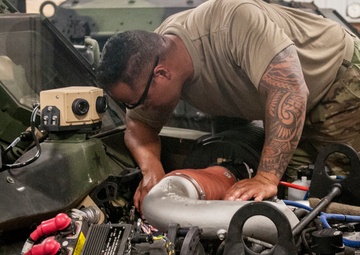 Army Reserve instructor combines passion, knowledge into maintenance training