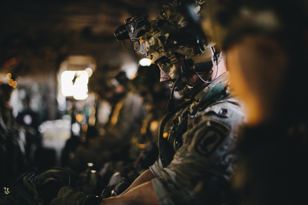 U.S. Army paratroopers prepare for air assault