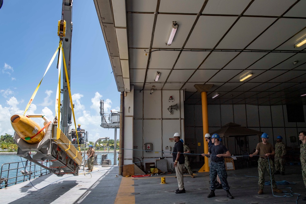 Knifefish Crane Operations