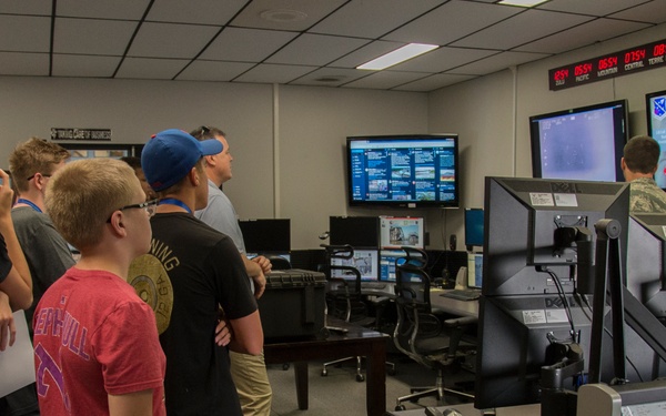 ISU honor students tour base