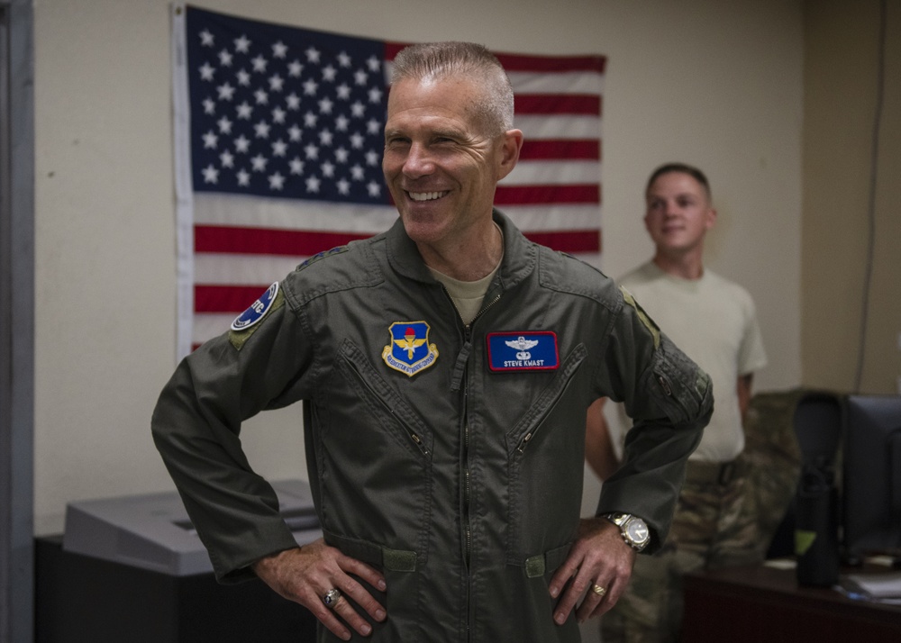 Lt. Gen. Kwast visits the 33rd Fighter Wing