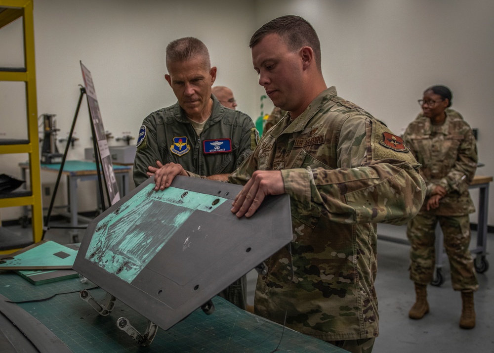 Lt. Gen. Kwast visits the 33rd Fighter Wing