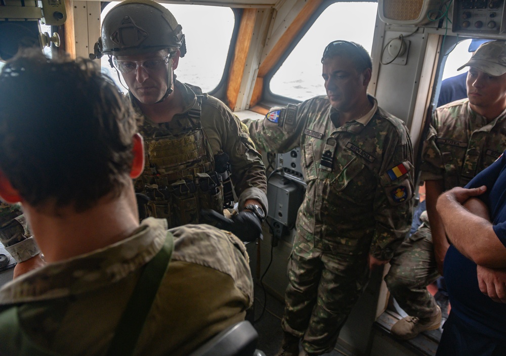 EODMU 8 conducts hostage vest training during Eurasian Partnership Mine Counter Measure Dive 2019