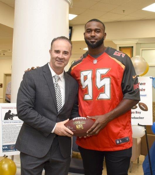 Columbia VAHCS welcomes local NFL player in partnership with Veteran Service Organization