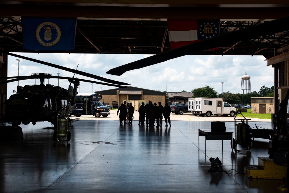 Wing leadership tours MXG