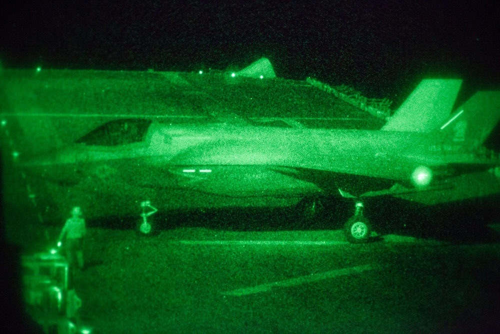 31st MEU conducts F-35 night flights aboard USS Wasp during Talisman Sabre 2019