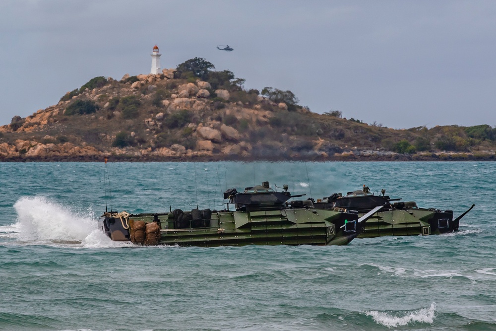 Talisman Saber's training platform brings beach landing training to Bowen, Australia