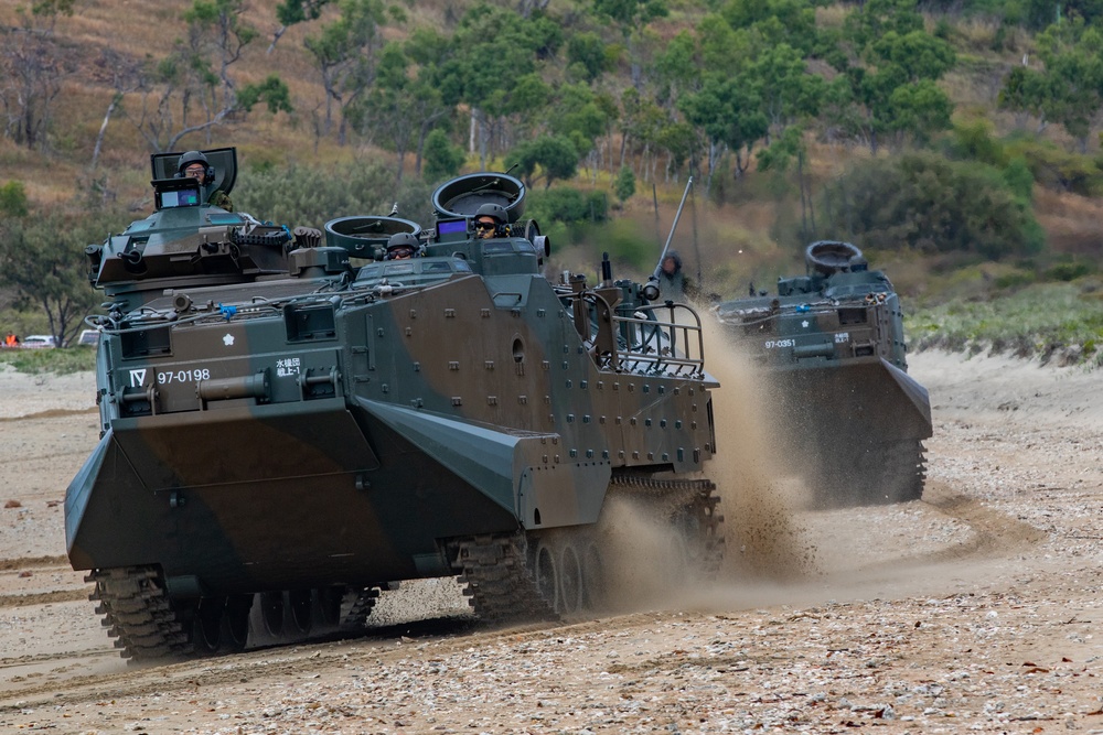 Talisman Saber's training platform brings beach landing training to Bowen, Australia